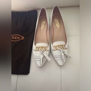 ☁️ Tod's White Leather Kitten Heel with Tassels - 39 ☁️